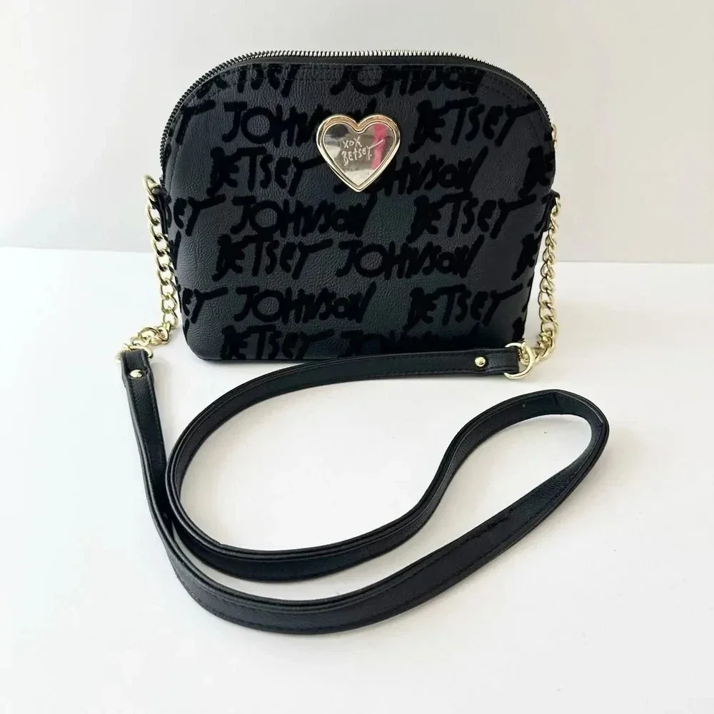 BETSEY JOHNSON Dome Shoulder Crossbody Chain Strap Purse‎ Black Velvet